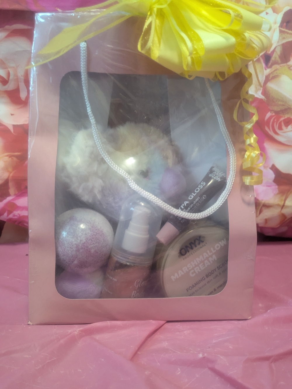Pink Bath & Body Gift Set with Bath Bombs and Cream Plush Beauty Supply